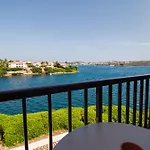 Oceanfront Paradise - Μαό