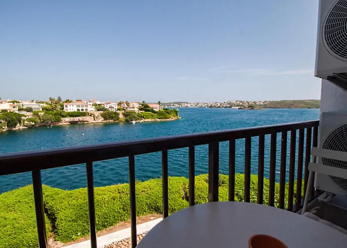 Oceanfront Paradise - 马翁