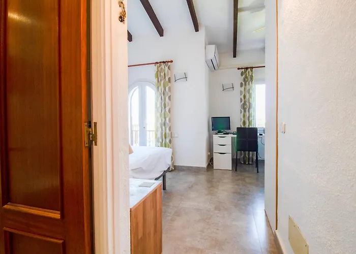 Oceanfront Paradise - 马翁