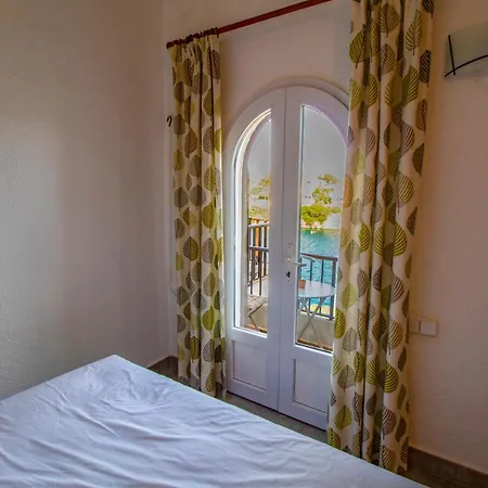 Oceanfront Paradise - *