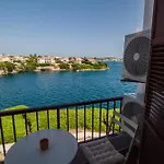 Oceanfront Paradise - דירה *