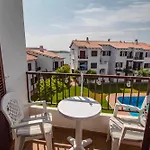 דירה Oceanfront Paradise - *